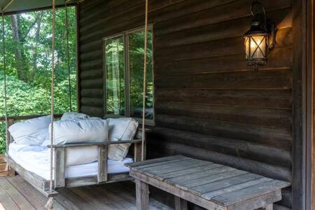Cozy 2 Bedroom Cabin Nestled In Wooded Hideaway Монтерей Экстерьер фото